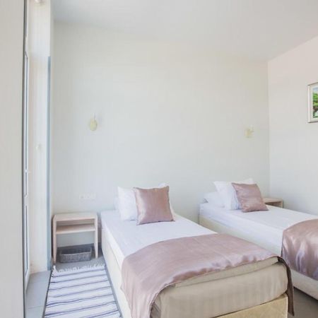 Hotel Heliopark Gora Bagrata Sochumi Exterior foto