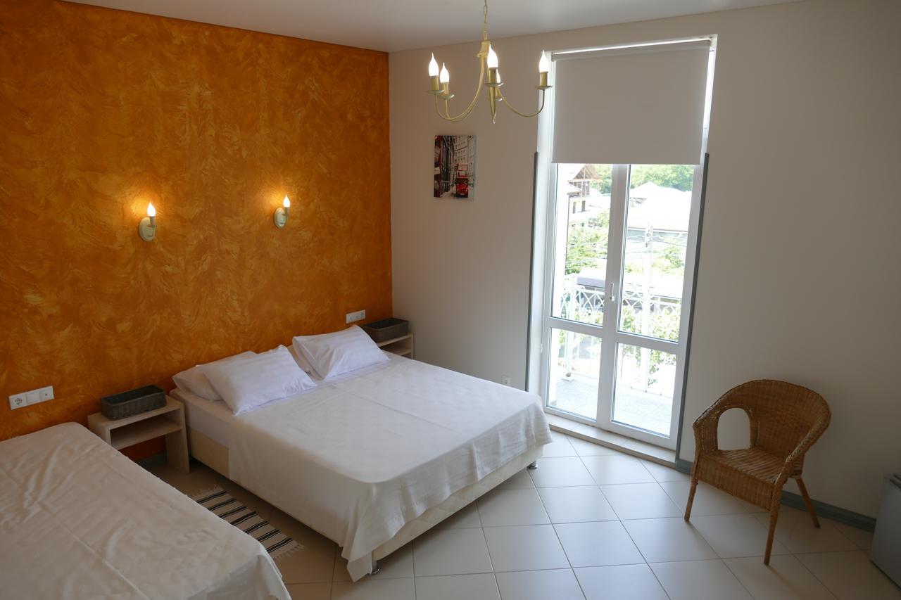 Hotel Heliopark Gora Bagrata Sochumi Exterior foto