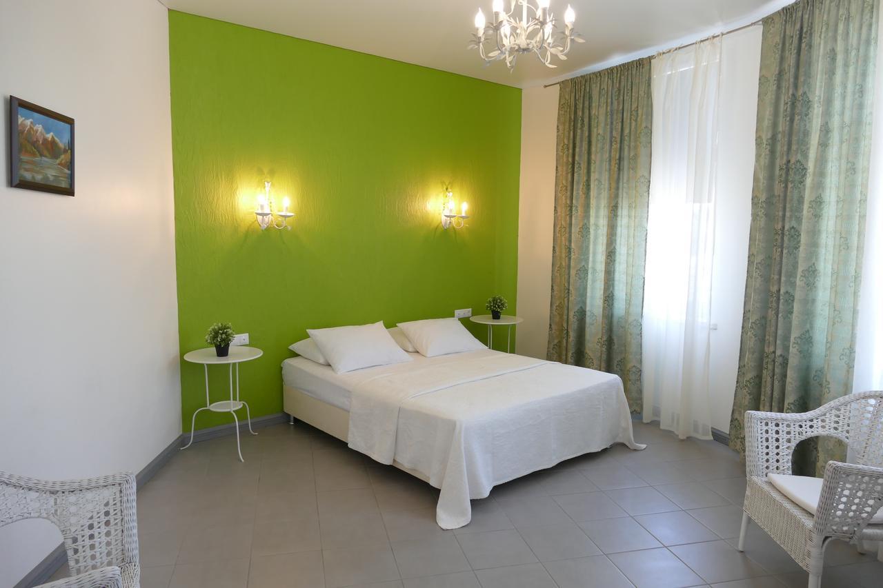 Hotel Heliopark Gora Bagrata Sochumi Exterior foto
