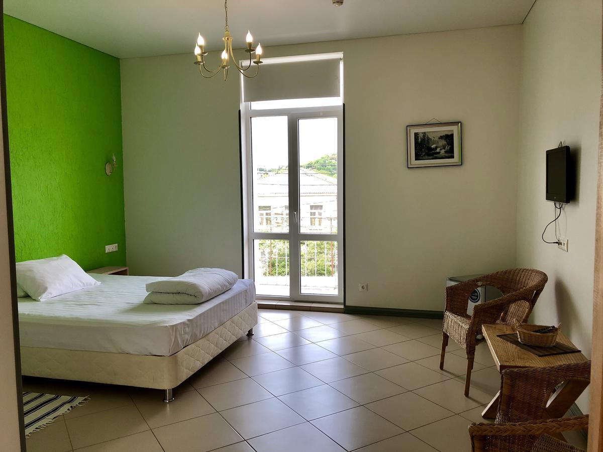 Hotel Heliopark Gora Bagrata Sochumi Exterior foto